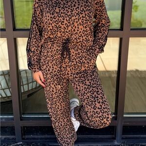 Leopard Print 2 PC Set
